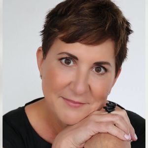 Meet your Posher, Janet